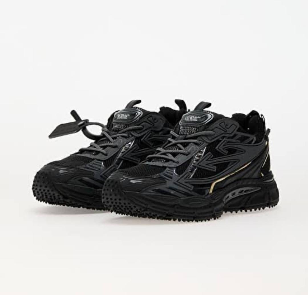 Unisex Design Sneakers.