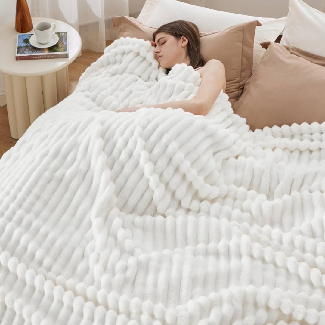 Fleece Blanket - White