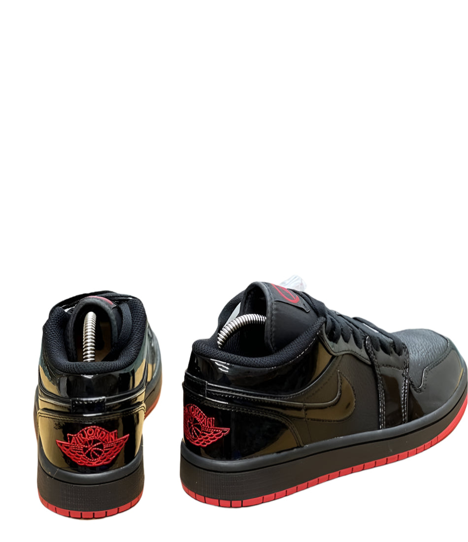 Quality Designer Classic Sneakers-Black