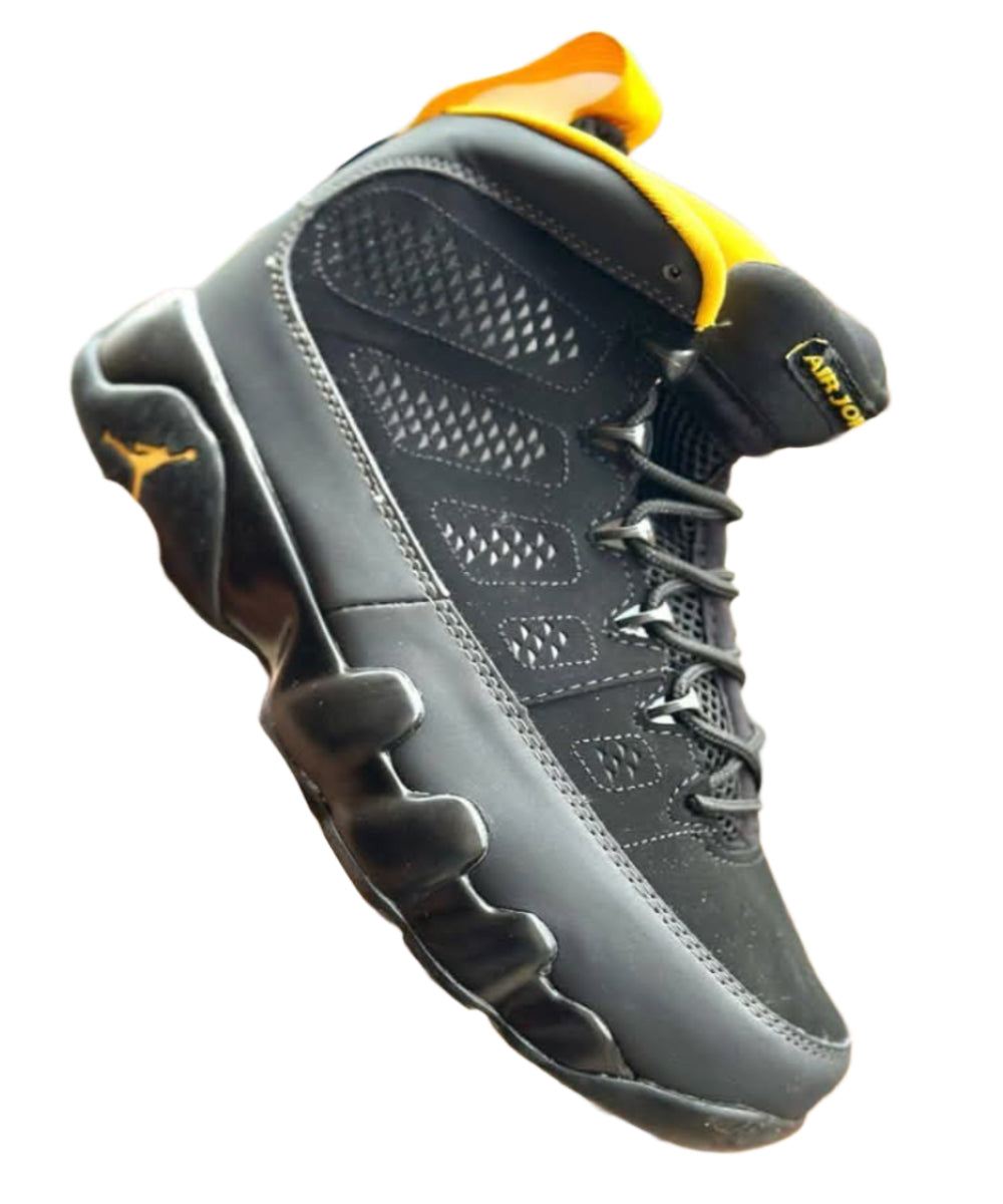 Jordan Sneakers-Black
