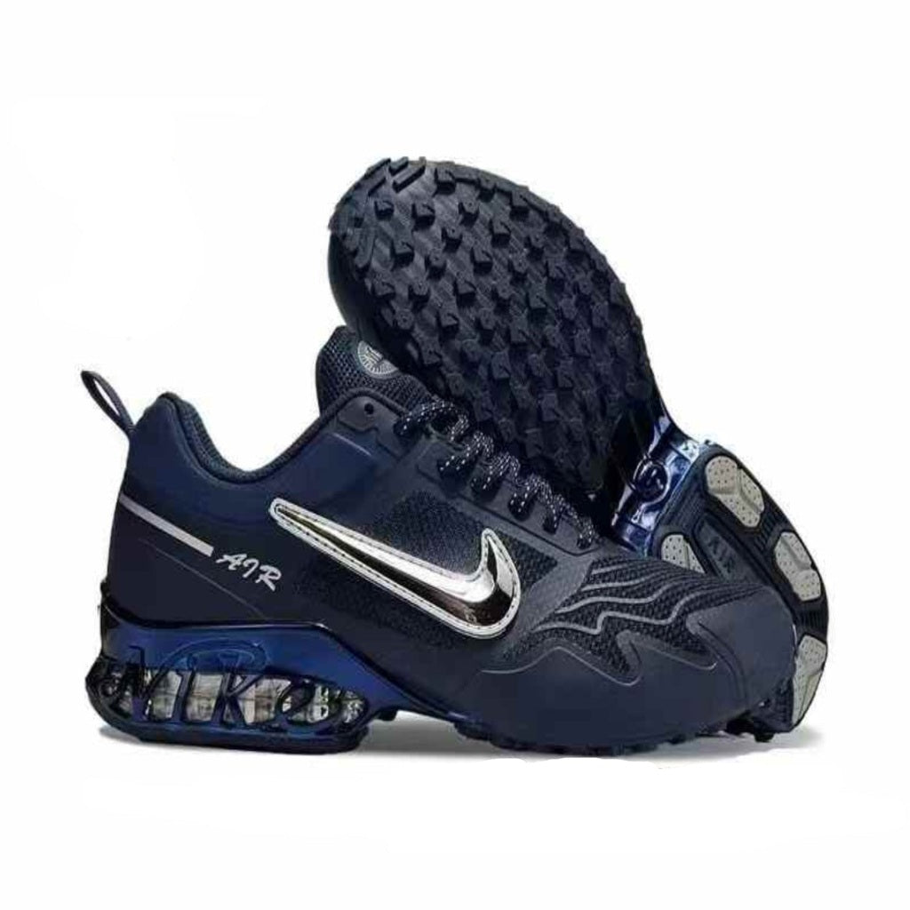 Quality Comfortable sneaker.