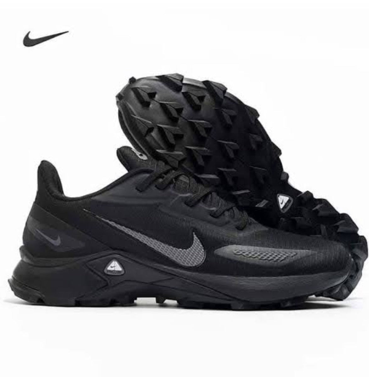 Classic And Durable Nike Sneakers-Black