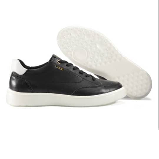 Universal Quality Sneakers.